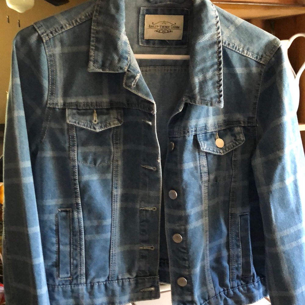 Ashley Vintage charm cute little Levi jacket